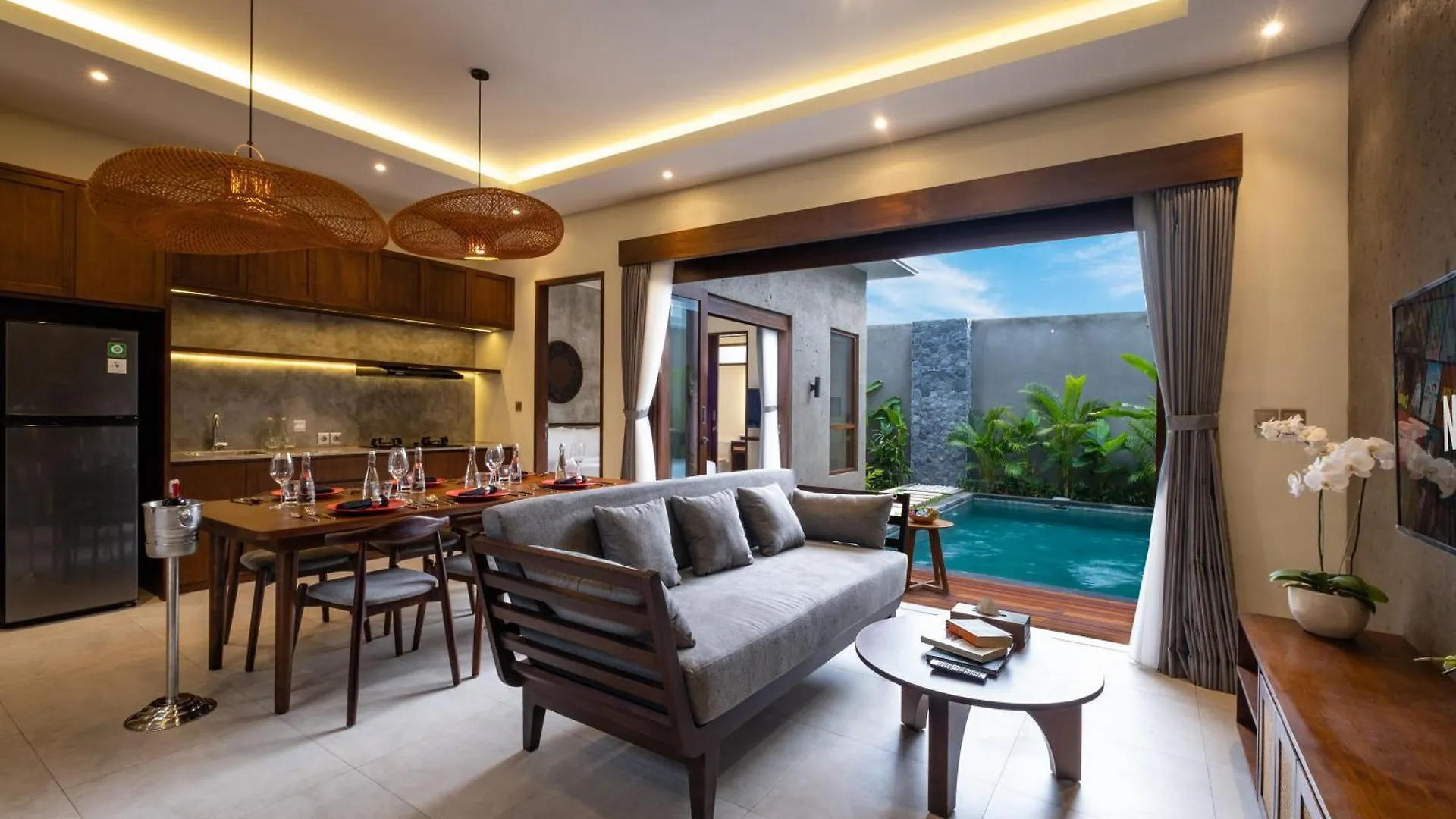 ヴィラ Taman Dharmawangsa Suites ヌサドゥア