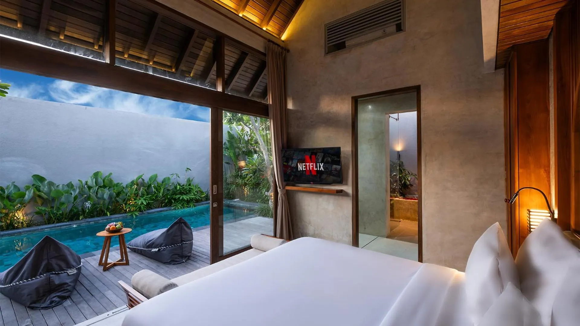 ヴィラ Taman Dharmawangsa Suites ヌサドゥア