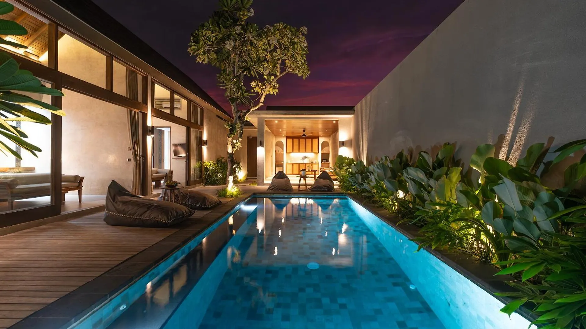 Taman Dharmawangsa Suites ヌサドゥア 0*,  インドネシア